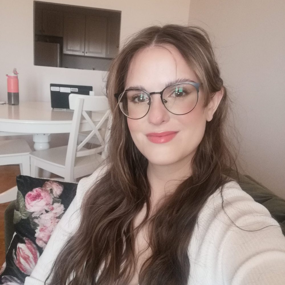 Meet your Posher, Lina